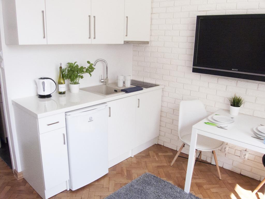 Studio In Heart Of Варшава Екстериор снимка