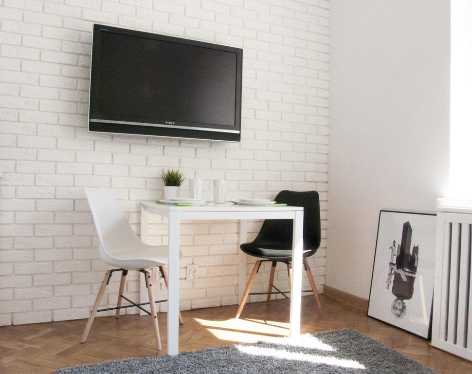 Studio In Heart Of Варшава Екстериор снимка